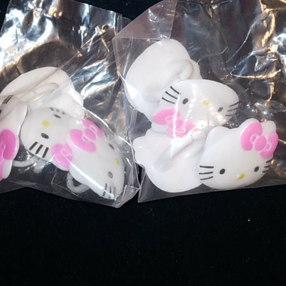 Hello Kitty bundles - Picture 3 of 5